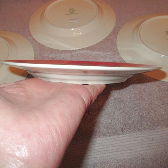 4X Lot Lenox Holiday Desert Salad Plates Holly Berries Red Border Christmas NIB - Picture 6 of 10